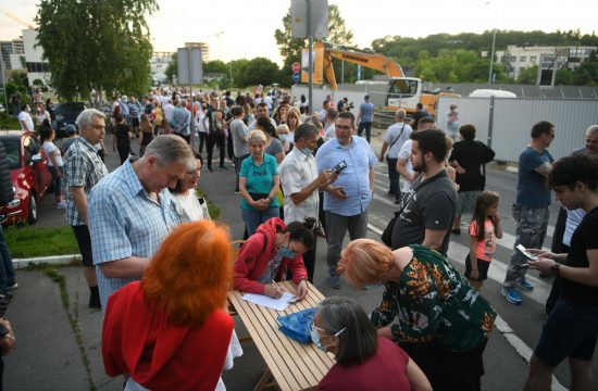 Protest, stanari bloka 37, blok 37, protest protiv izgradnje poslovnog objekta