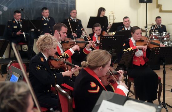 Umetnicki ansambl Ministarstva odbrane "Stanislav Binicki" i britanski Gudacki orkestar Grofice od Veseksa
