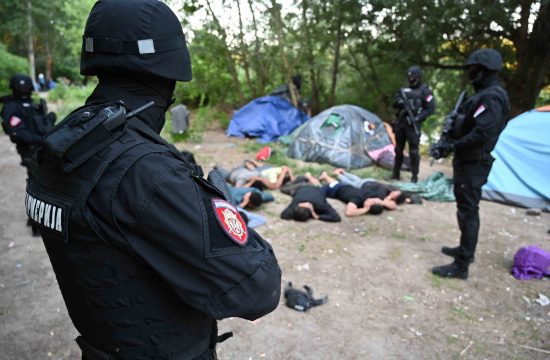 Srpski Krstur, opština Novi Kneževac, akcija Plaža, otkrivanje, hapšenje iregularnih migranata, migranti, izbeglice, policija, žandarmerija