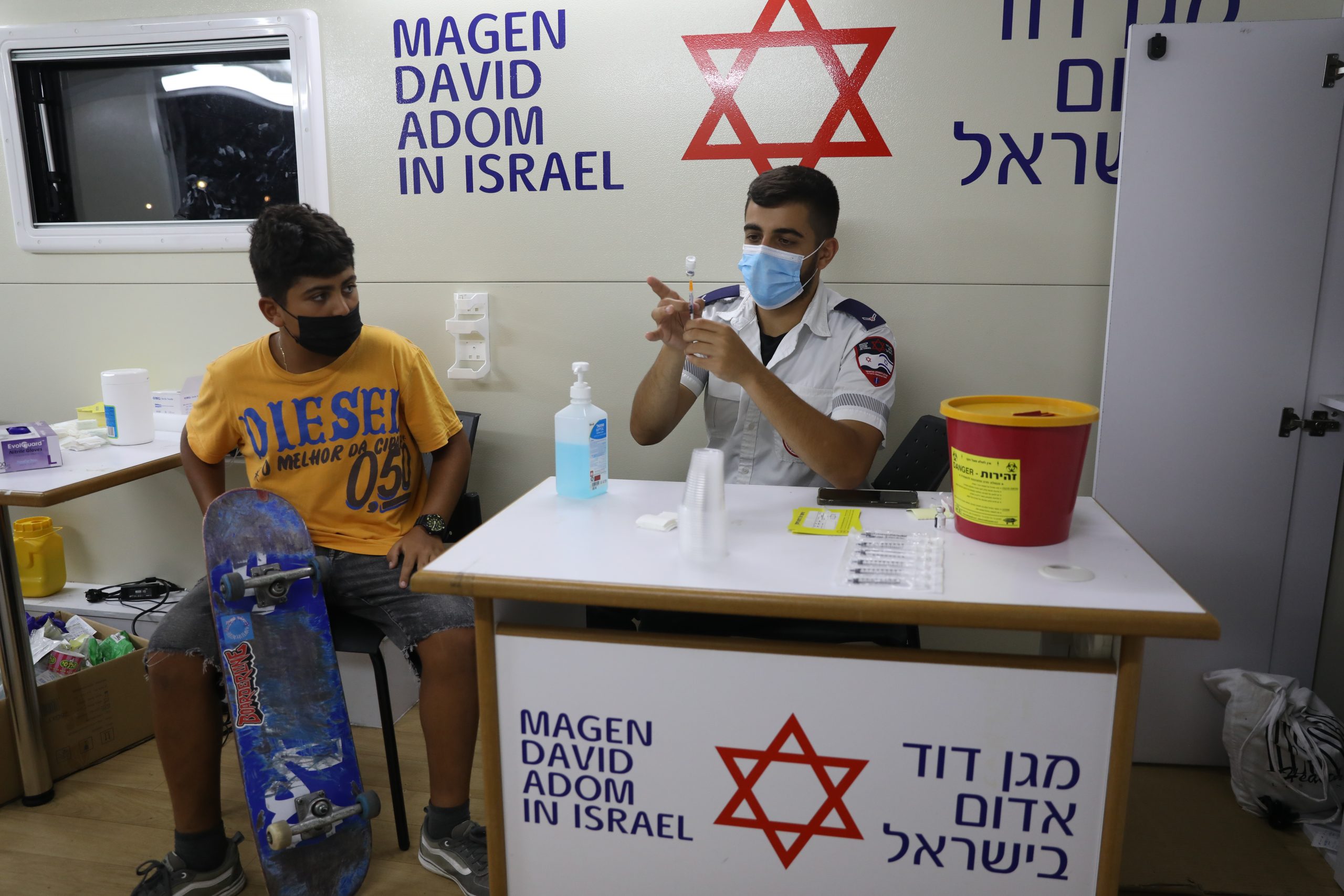 Izrael Tel Aviv vakcinacija deca
