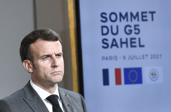 Emmanuel Macron, Emanuel Makron