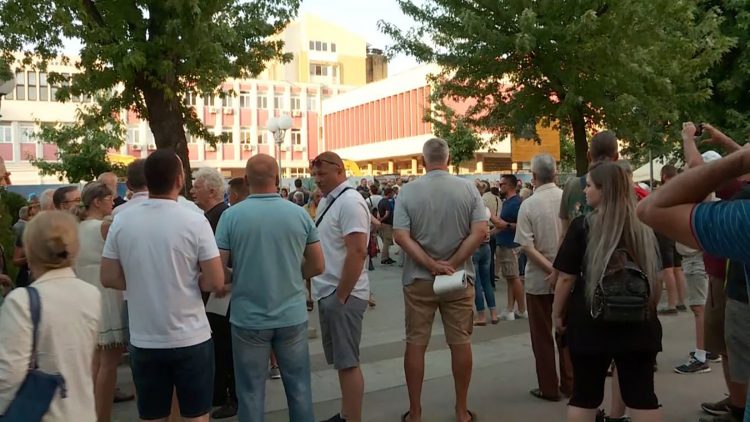 Lazarevac 03.08.2021. Protest, vodosnabdevanje, nedostatak vode, voda