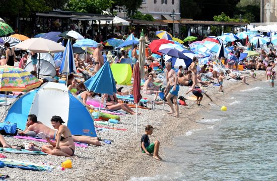 plaža hrvatska paradajz turizam