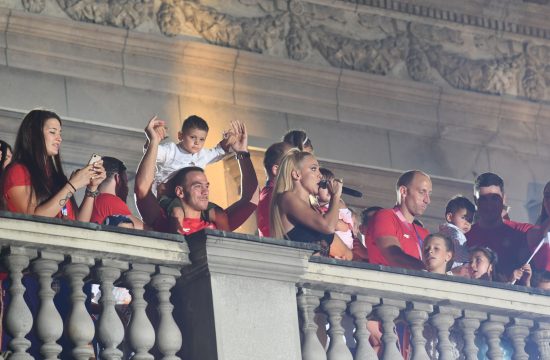 Milica Todorovic Olimpijci, doček, Skupština grada, balkon