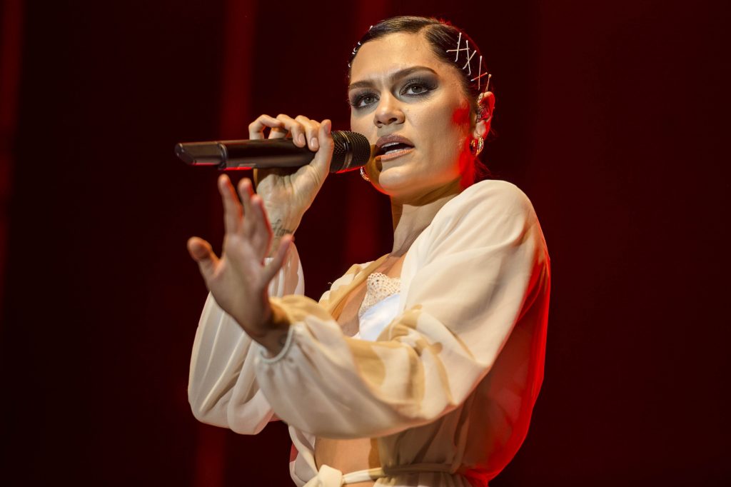 Dzesi Dzej Jessie J