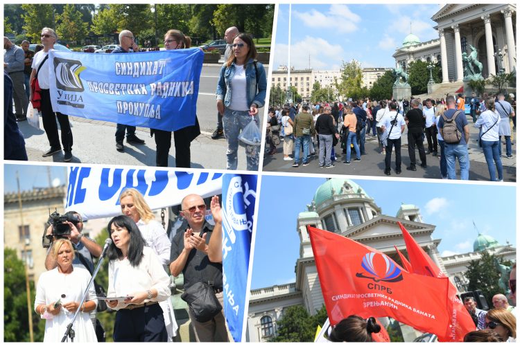 Protest prosvetnih radnika ispred Skupštine Srbije