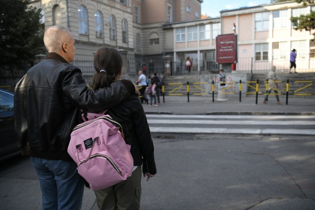 Polazak skola djaci ucenici osnovci