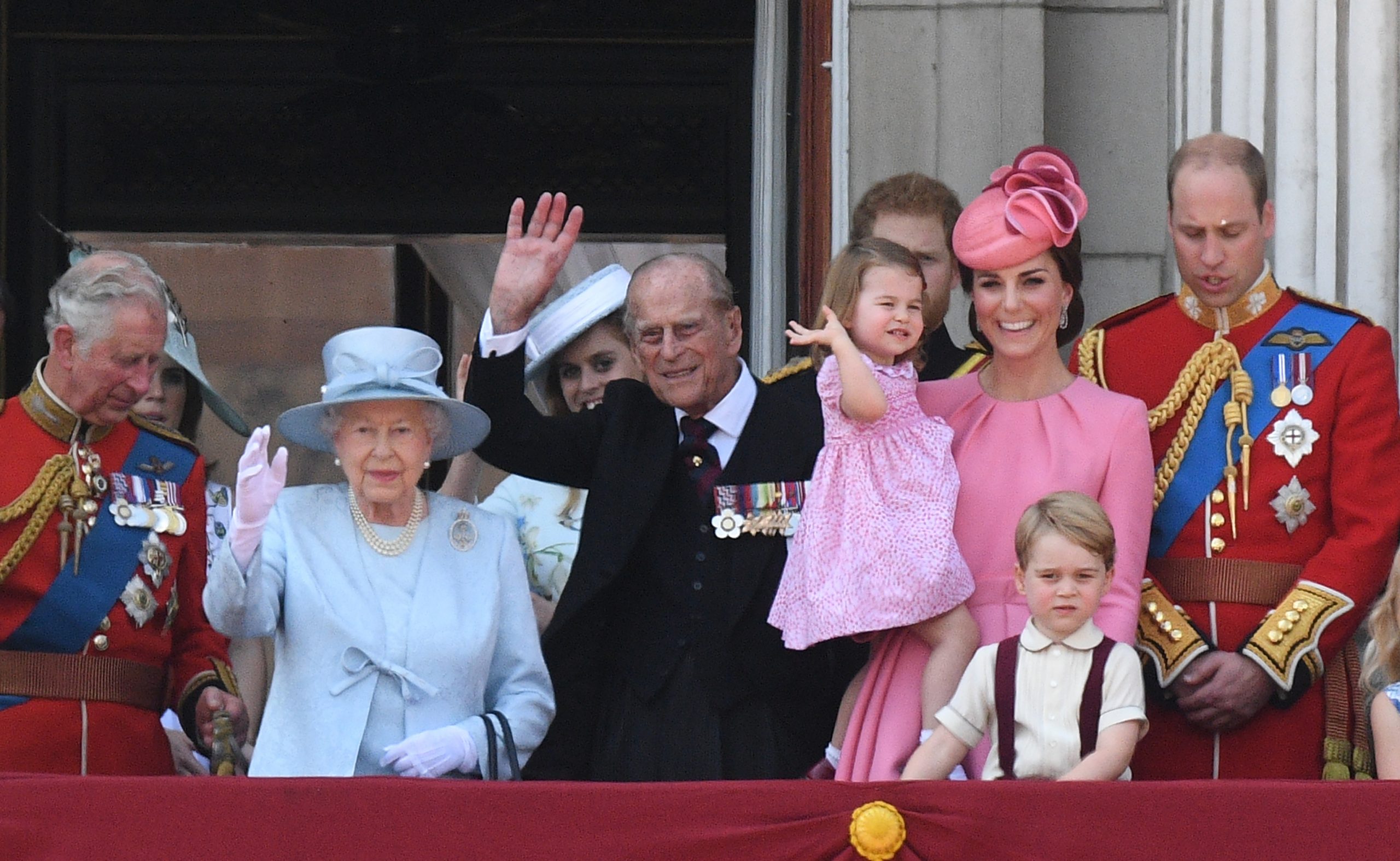 Kraljica Elizabeta sa porodicom