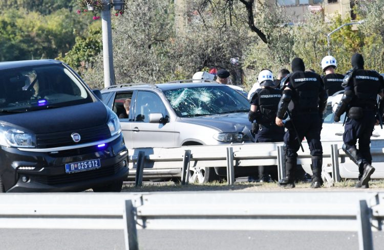 Policija, hapšenje, autoput, auto-put, Geneks kula, akcija policije