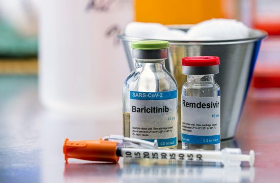 novi lek koronavirus baricitinib