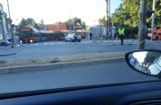 Policijski uviđaj na mestu nesreće na Konjarniku FOTO: Nova.rs