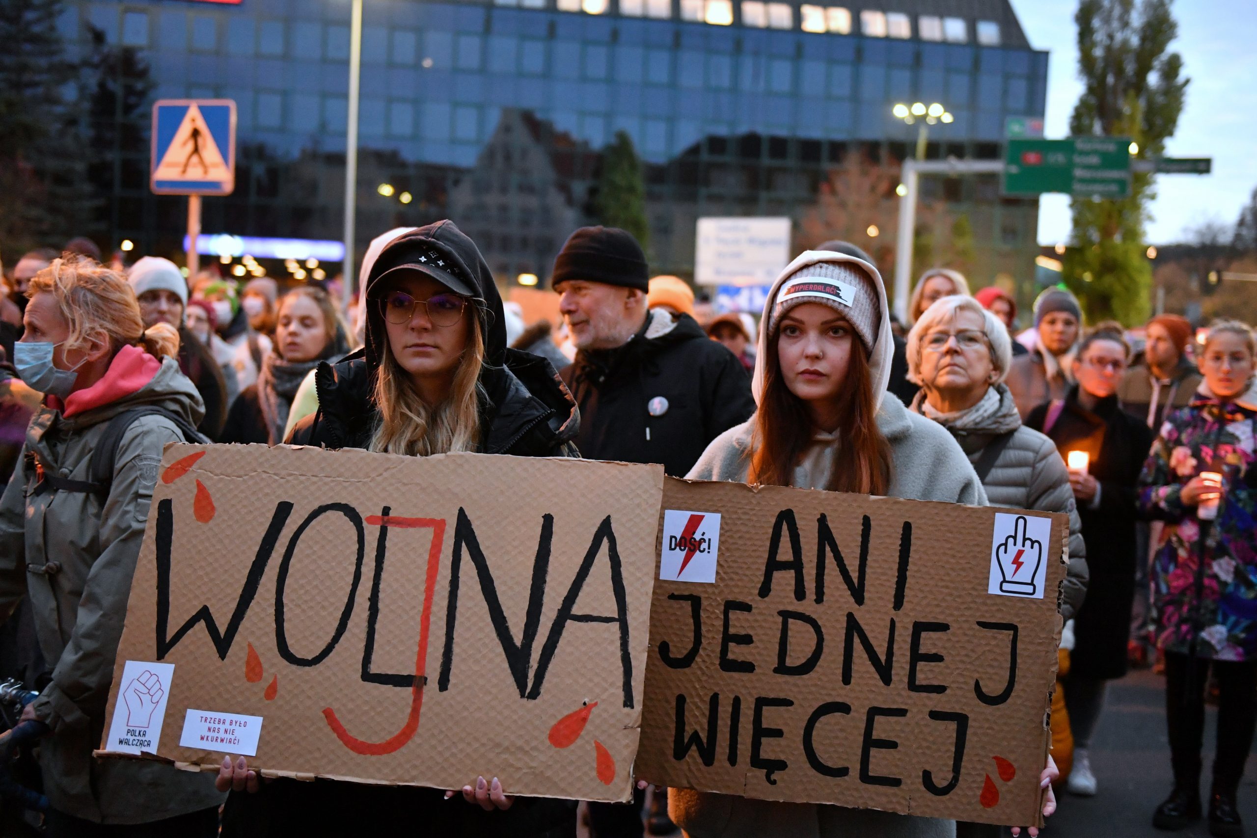 Poljska, Izabela, umrla trudnica, protesti