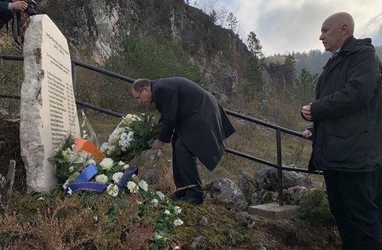 Kod Sarajeva otkriveno spomen obelezje ubijenim srpskim i hrvatskim civilima Sarajevo