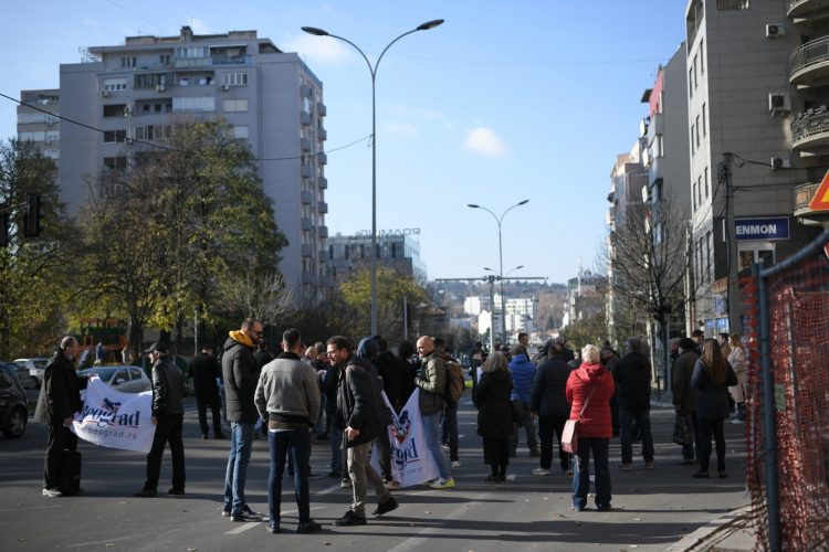 Protest zbog divlje gradnje i rusenja predratnih vila Juzni bulevar