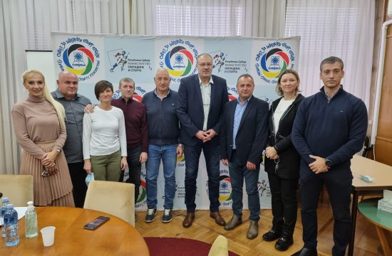 Željko Tanasković (sredina) izabran za predsednika Saveza za školski sport