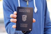 Hrvatski pasoš, Hrvatska, pasoš
