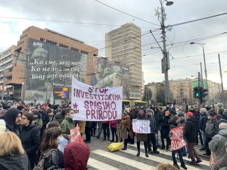 Protest ispred Vlade Srbije, ekološki ustanak, ekologija, protest protiv Rio Tinta, Rio Tinto