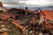 U požaru izgorela porodična kuća Mančića u Pirotu