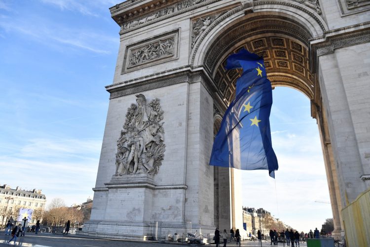 Zastava Evropske unije Pariz