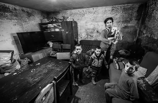 Kučevište, porodica Komnenov, siromaštvo, humanitarna pomoć Srbi za Srbe