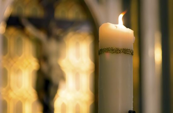 Sveća, katalička crkva, bela sveća