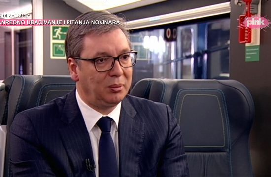 Aleksandar Vučić u vozu, voz, intervju