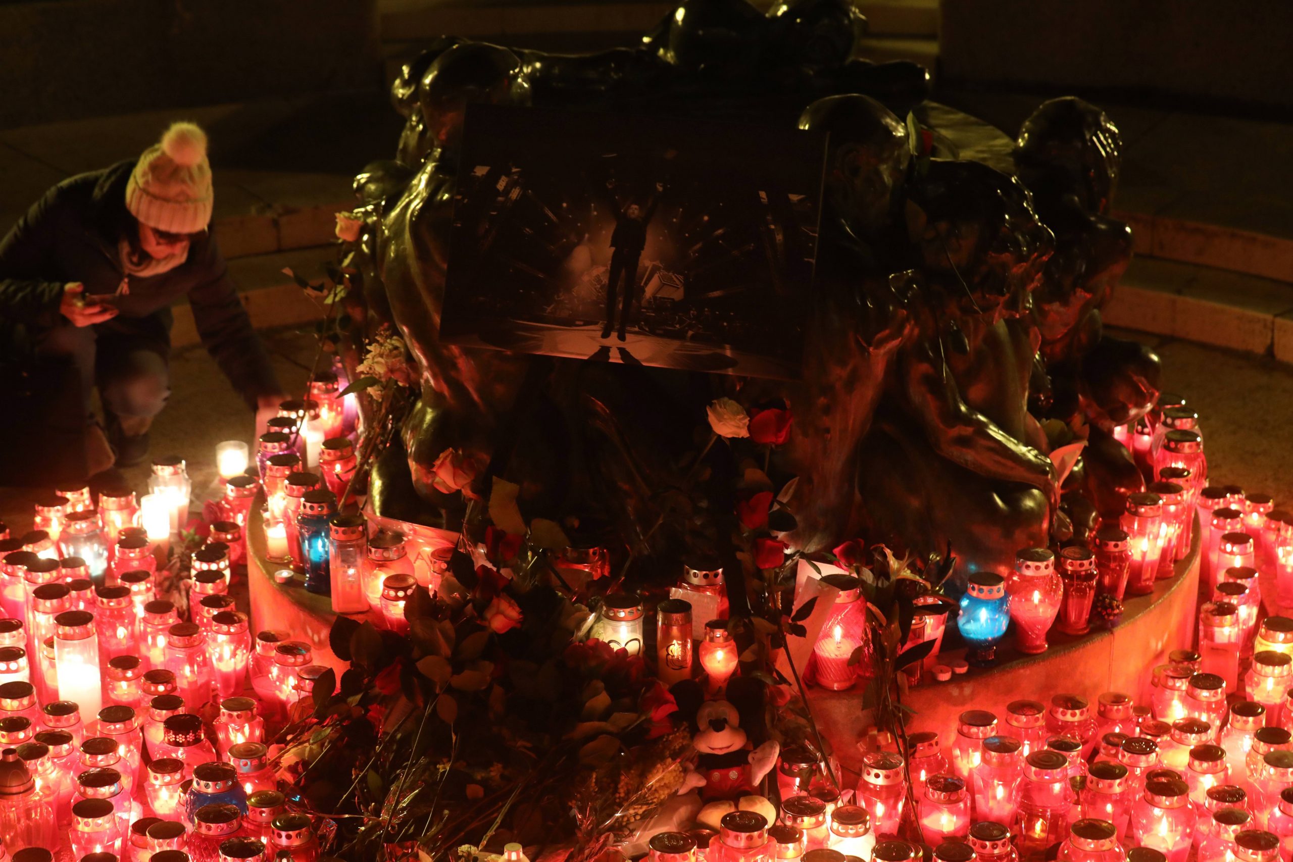 Zagreb, paljenje sveća za Akija Rahimovskog