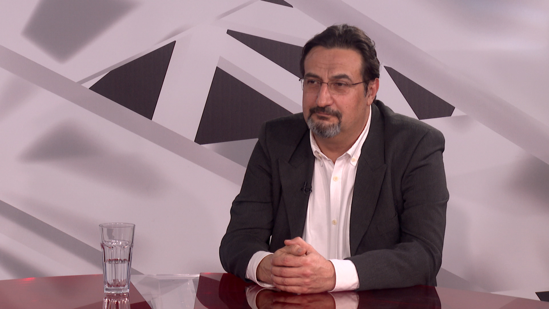 Aris Movsesijan, predsednik Nove stranke