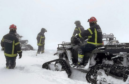 Vatrogasno spasilačka jedinica, trening, sneg, sektor za vanredne situacija, zima, spasavanje