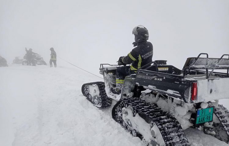 Vatrogasno spasilačka jedinica, trening, sneg, sektor za vanredne situacija, zima, spasavanje