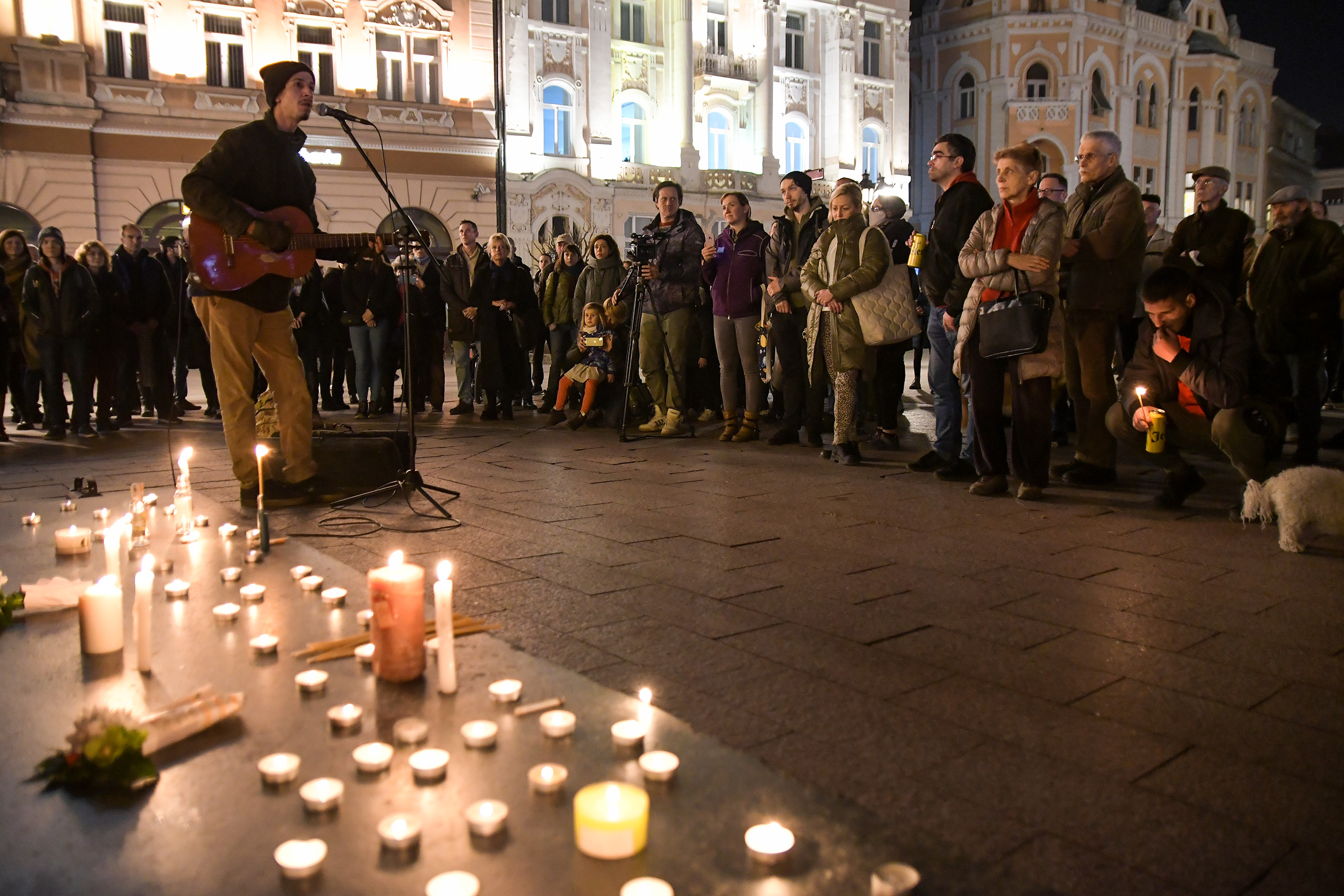 Skup povodom ubistva ulicnog sviraca Kristijana Krstica Blekija Novi Sad