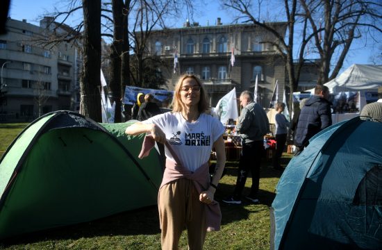 Protest, Rio Tinto marš sa Drine, kampovanje ispred Predsedništva