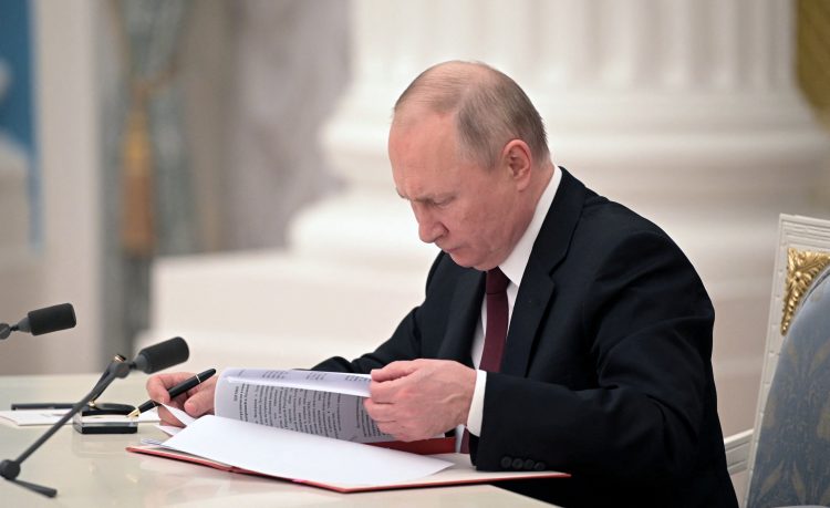 Vladimir Putin, potpisivanje, dekret, nezavisnost, Donjeck, Lugansk