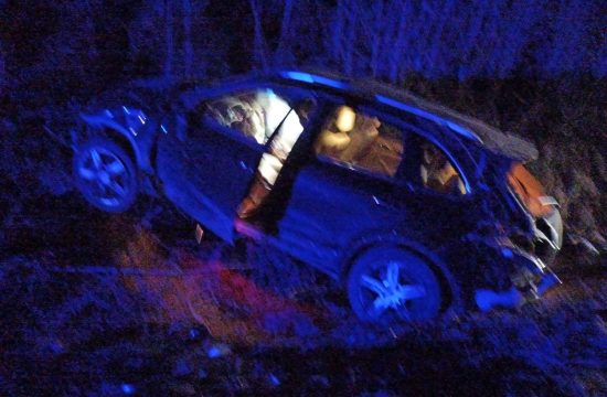 Bor saobracajna nesreca na putu Bora Zajecar, automobil sleteo sa puta, automobil u jarku
