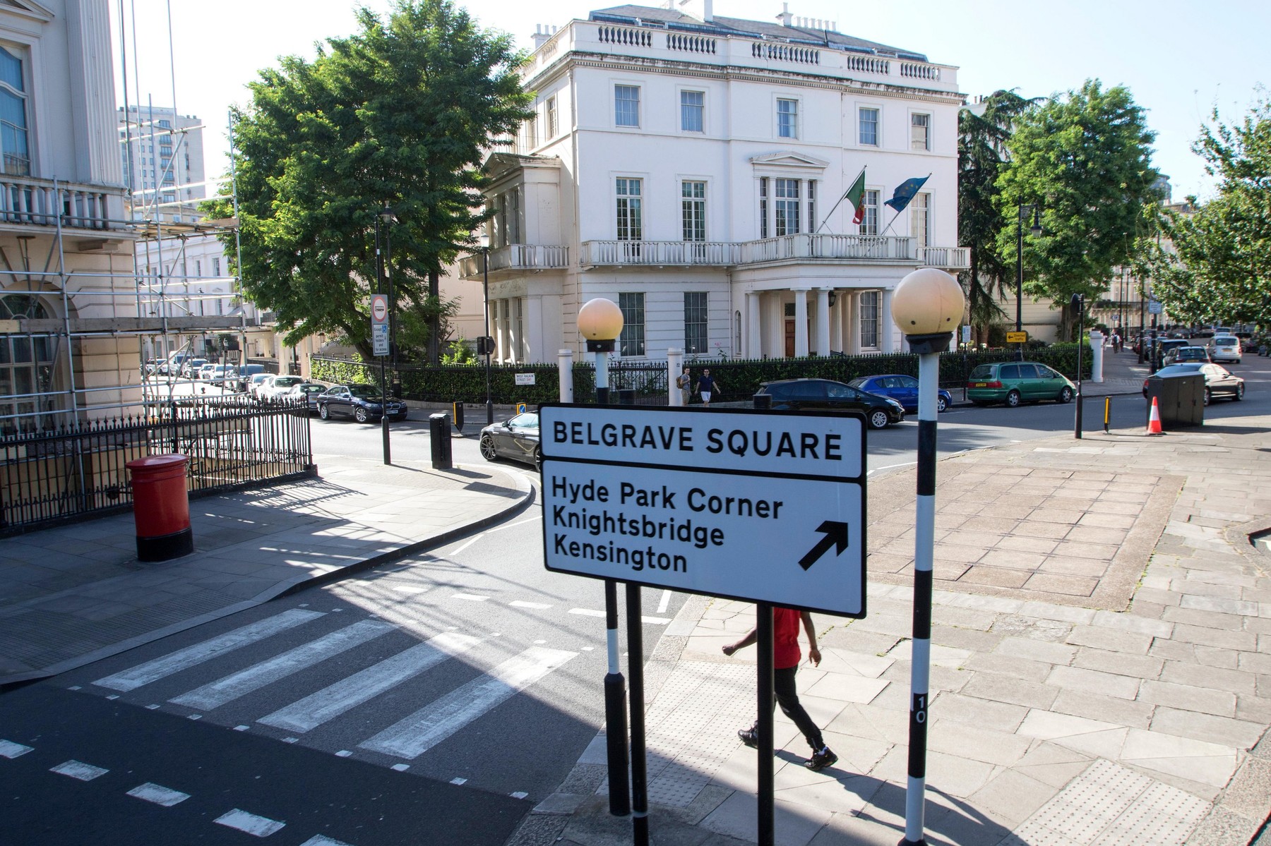 Belgrave Square, Belgravia district in West London in the City of Westminster and the Royal Borough of Kensington and Chelsea