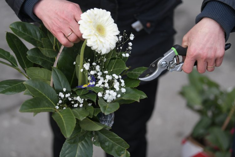 Međunarodni praznik, osmi mart, dan žena, 8.mart , cveće, prodavci cveća,