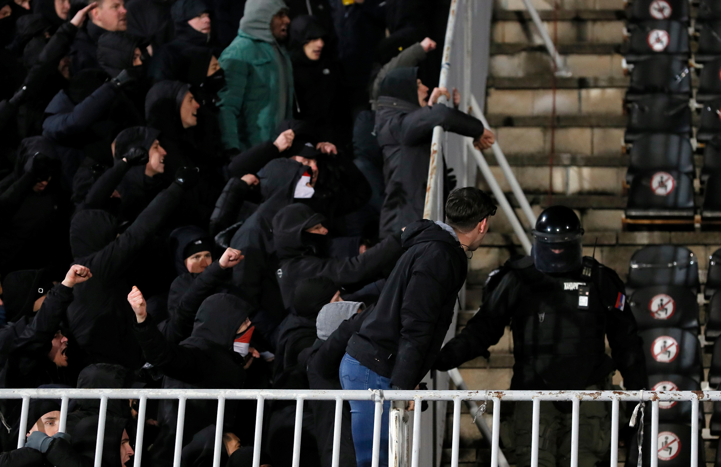 Partizan Fejnord navijači tribine policija