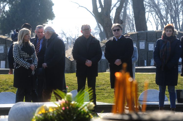 Demokratska stranka polaze vence na grob Zorana Djindjica