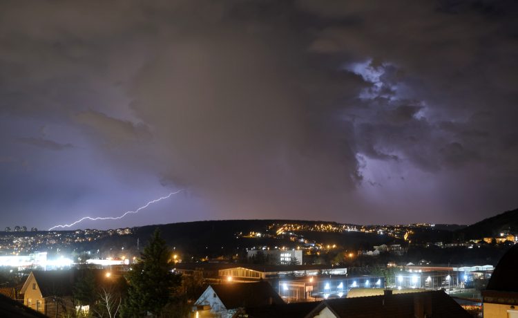 kiša munja grom vreme