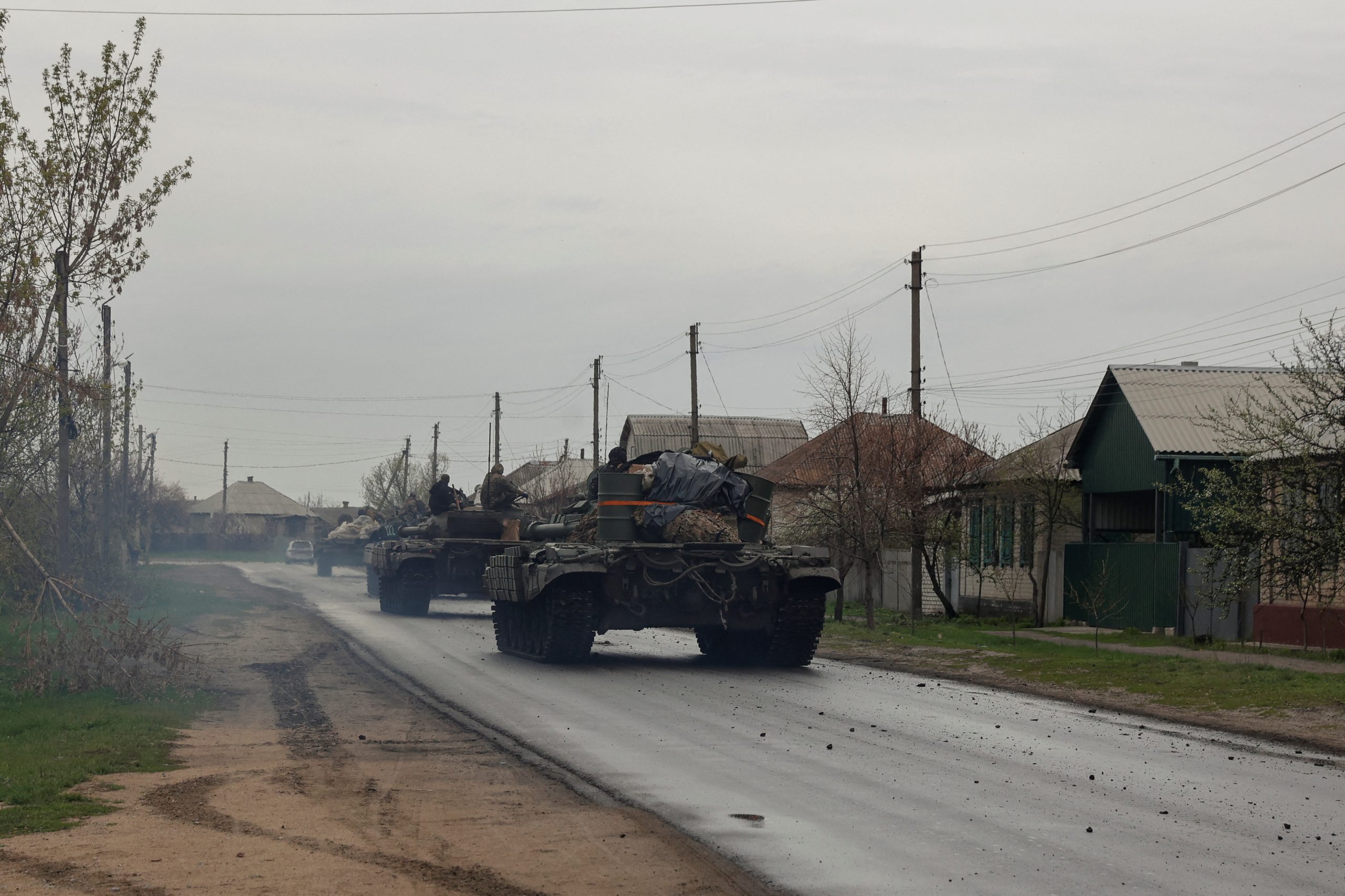 Ukrajina, Donbas, Lugansk, Donjeck, vojska, vojnici, tenk, tenkovi, municija