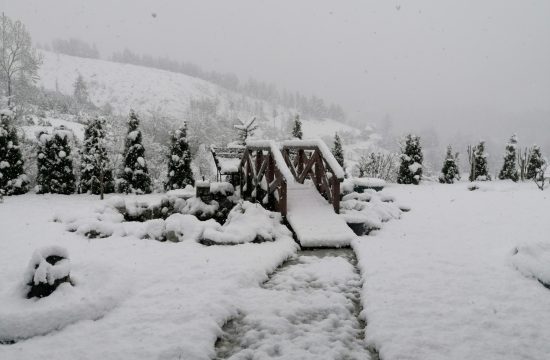 Zlatar, Nova Varoš Pao sneg u aprilu, pola metra snega napadalo, april