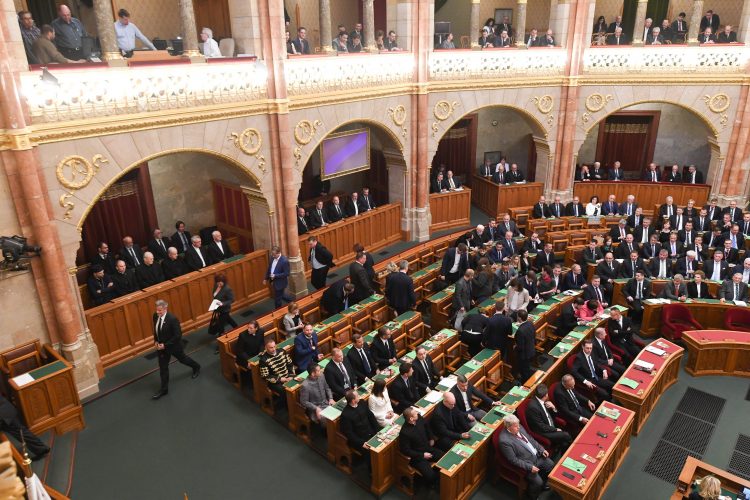 Mađarska, Madjarska, parlament, konstitutivna sednica