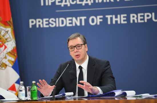 Aleksandar Vucic obracanje naciji u Predsednistvu Srbije