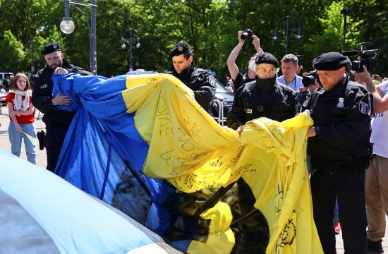 Berlin, Ukrajina, zastava, policija