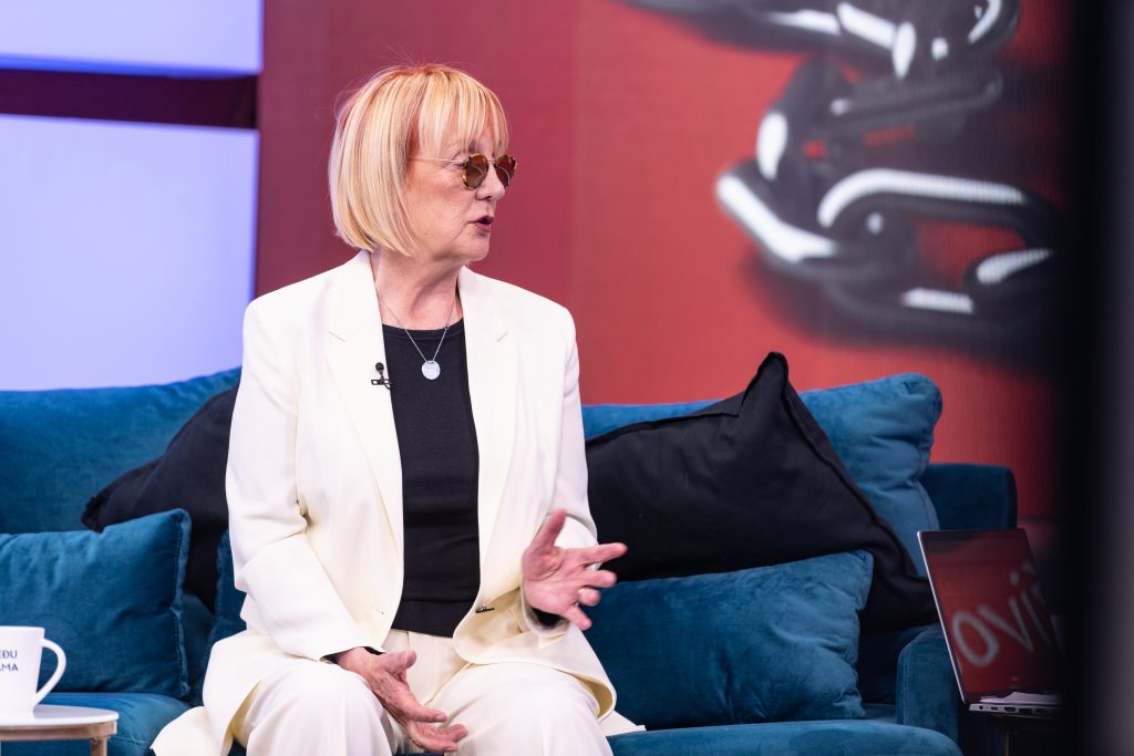 Medju nama Među nama