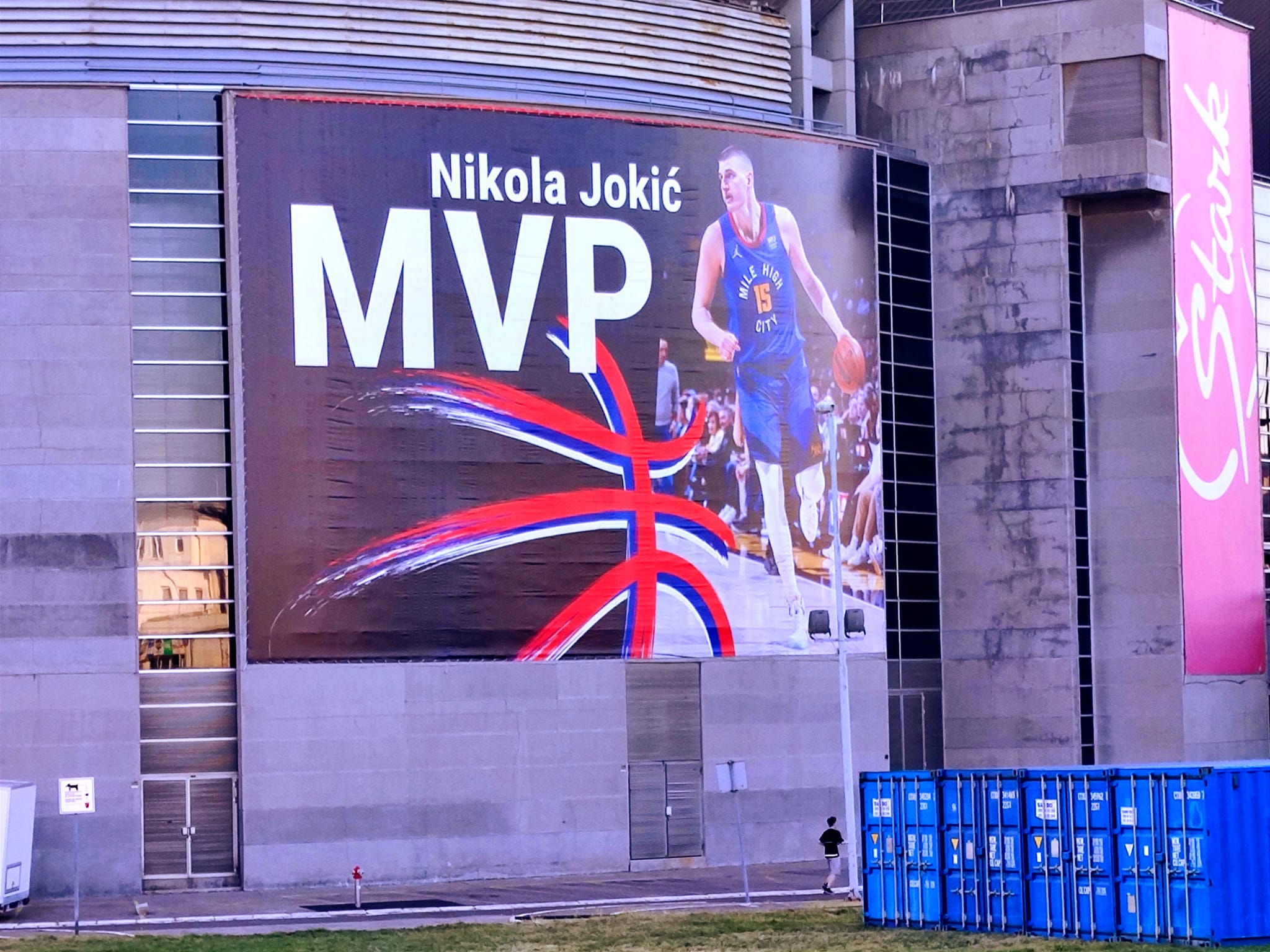 MVP bilbord Nikole Jokića na Areni