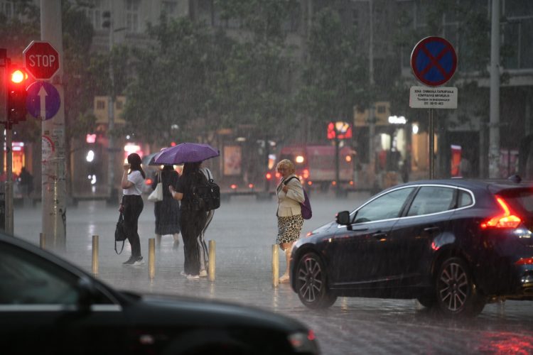 Nevreme, kiša, pljusak, saobraćaj