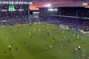 Everton Kristal Palas navijači na terenu