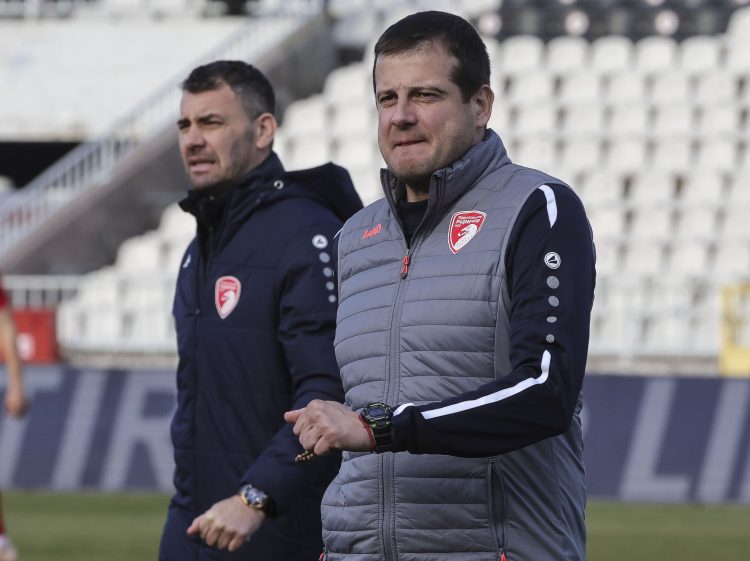 nenad lalatovic radnicki nis novi trener, Sport