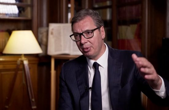 Kolika je zapravo podrška litijama u Beogradu, prilog, emisija Među nama, Medju nama Nova S